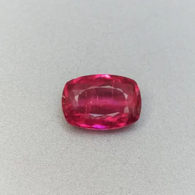 Turmalín přírodní rubelit 5,84ct, Brazil