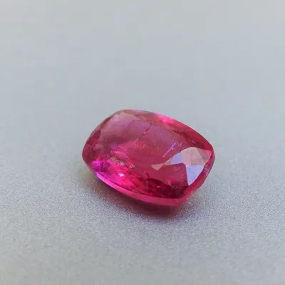 Turmalín přírodní rubelit 5,84ct, Brazil