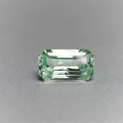 Hiddenit přírodní broušený 8,63ct, Afganistán