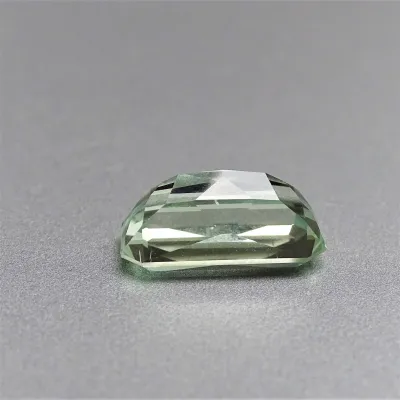 Hiddenit přírodní broušený 8,63ct, Afganistán