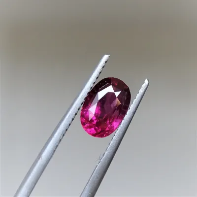 Granát - RHODOLIT - 1,87 ct Granát - RHODOLIT - 1,87 ct