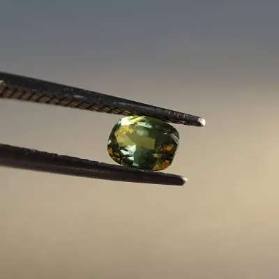 Alexandrit - 0,63 ct Srí Lanka, certifikát Alexandrit - 0,63 ct Srí Lanka, certifikát
