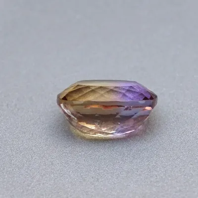 Ametrín přírodní broušený 15,77ct, Bolívie