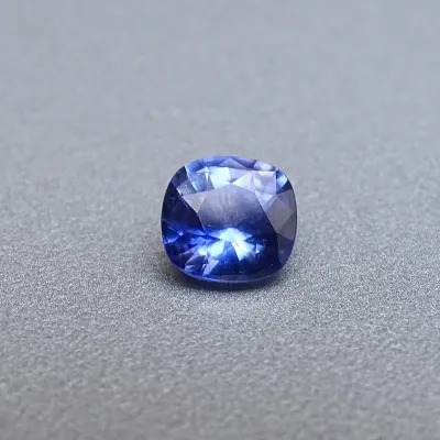 Safír modrý přírodní 1,18ct, Srí Lanka GIA certifikát Safír modrý přírodní 1,18ct, Srí Lanka GIA certifikát