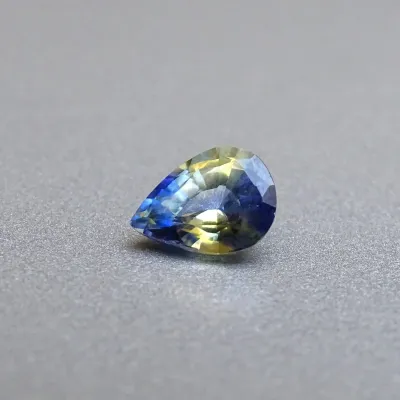 Safír BI-color přírodní 1,02ct, Srí Lanka GIA certifikát Safír BI-color přírodní 1,02ct, Srí Lanka GIA certifikát