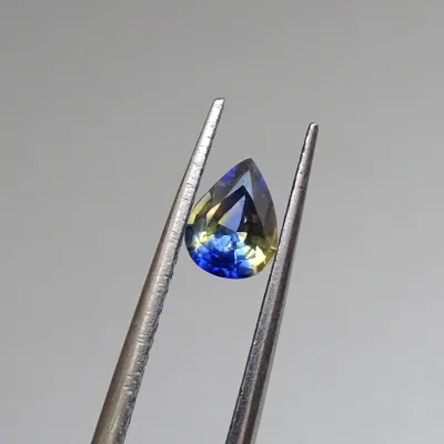 Safír BI-color přírodní 1,02ct, Srí Lanka GIA certifikát Safír BI-color přírodní 1,02ct, Srí Lanka GIA certifikát
