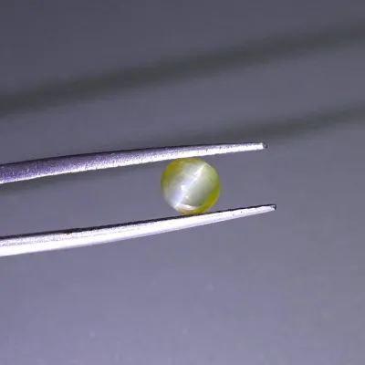 přírodní cat’s eye chryzoberyl přírodní cat’s eye chryzoberyl