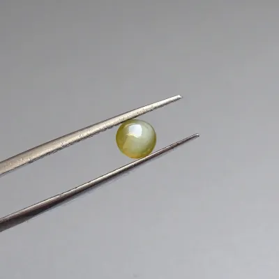 chryzoberyl cat’s eye, kočičí oko drahokam, chrysoberyl, cat’s eye gemstone, efekt kočičího oka chryzoberyl cat’s eye, kočičí oko drahokam, chrysoberyl, cat’s eye gemstone, efekt kočičího oka