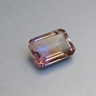 Ametrín přírodní broušený 16,30ct, Bolívie Ametrín přírodní broušený 16,30ct, Bolívie