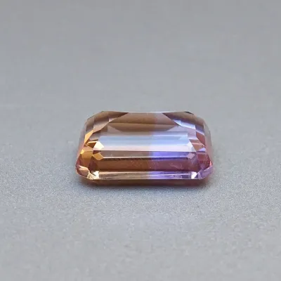 Ametrín přírodní broušený 16,30ct, Bolívie Ametrín přírodní broušený 16,30ct, Bolívie