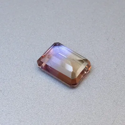 Ametrín přírodní broušený 16,30ct, Bolívie Ametrín přírodní broušený 16,30ct, Bolívie