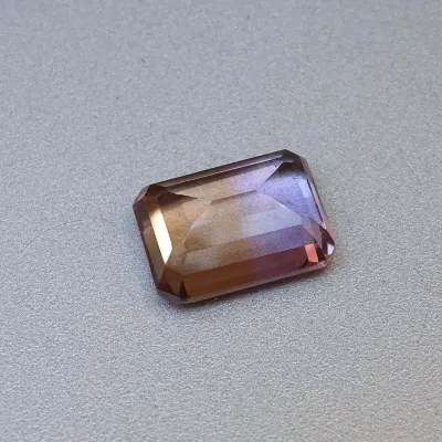 Ametrín přírodní broušený 16,30ct, Bolívie Ametrín přírodní broušený 16,30ct, Bolívie