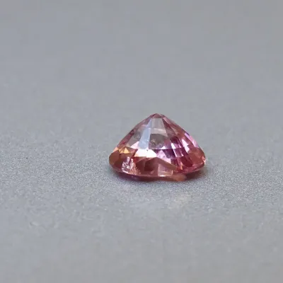 Turmalín přírodní růžový, broušený do tvaru srdce 1,64ct, Brazílie Turmalín přírodní růžový, broušený do tvaru srdce 1,64ct, Brazílie