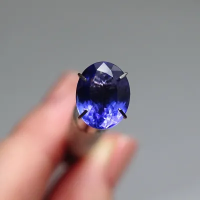 Tanzanit investiční drahokam 3,23ct, ČGL certifikát, Tanzánie Tanzanit investiční drahokam 3,23ct, ČGL certifikát, Tanzánie