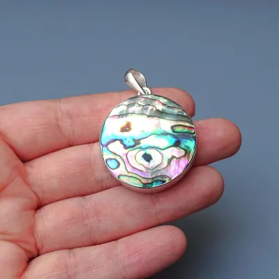 Abalone/Paua mušle přívěsek 14,5g, Nový Zéland