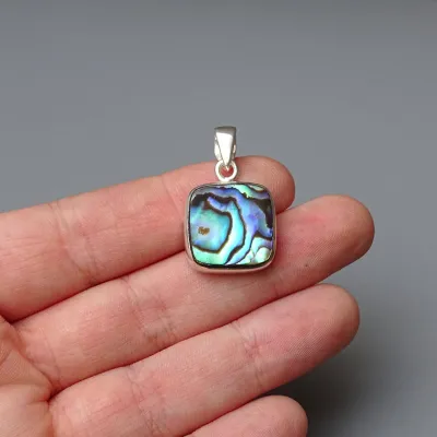 Abalone/Paua mušle přívěsek 4,3g, Nový Zéland