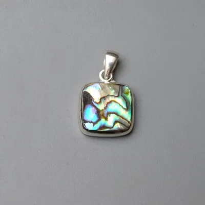 Abalone/Paua mušle přívěsek 4,1g, Nový Zéland