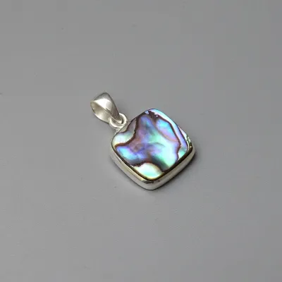 Abalone/Paua mušle přívěsek 3,8g, Nový Zéland