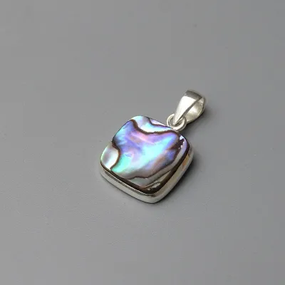 Abalone/Paua mušle přívěsek 3,8g, Nový Zéland