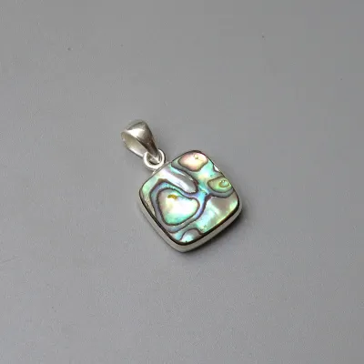 Abalone/Paua mušle přívěsek 3,8g, Nový Zéland