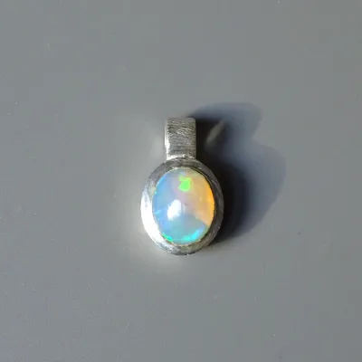 Etiopský opál přívěsek 3,2g, Etiopie | MINERALS-STONES®