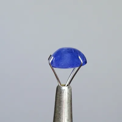 Tanzanit kabošon 7,33ct, Tanzánie | MINERALS-STONES®