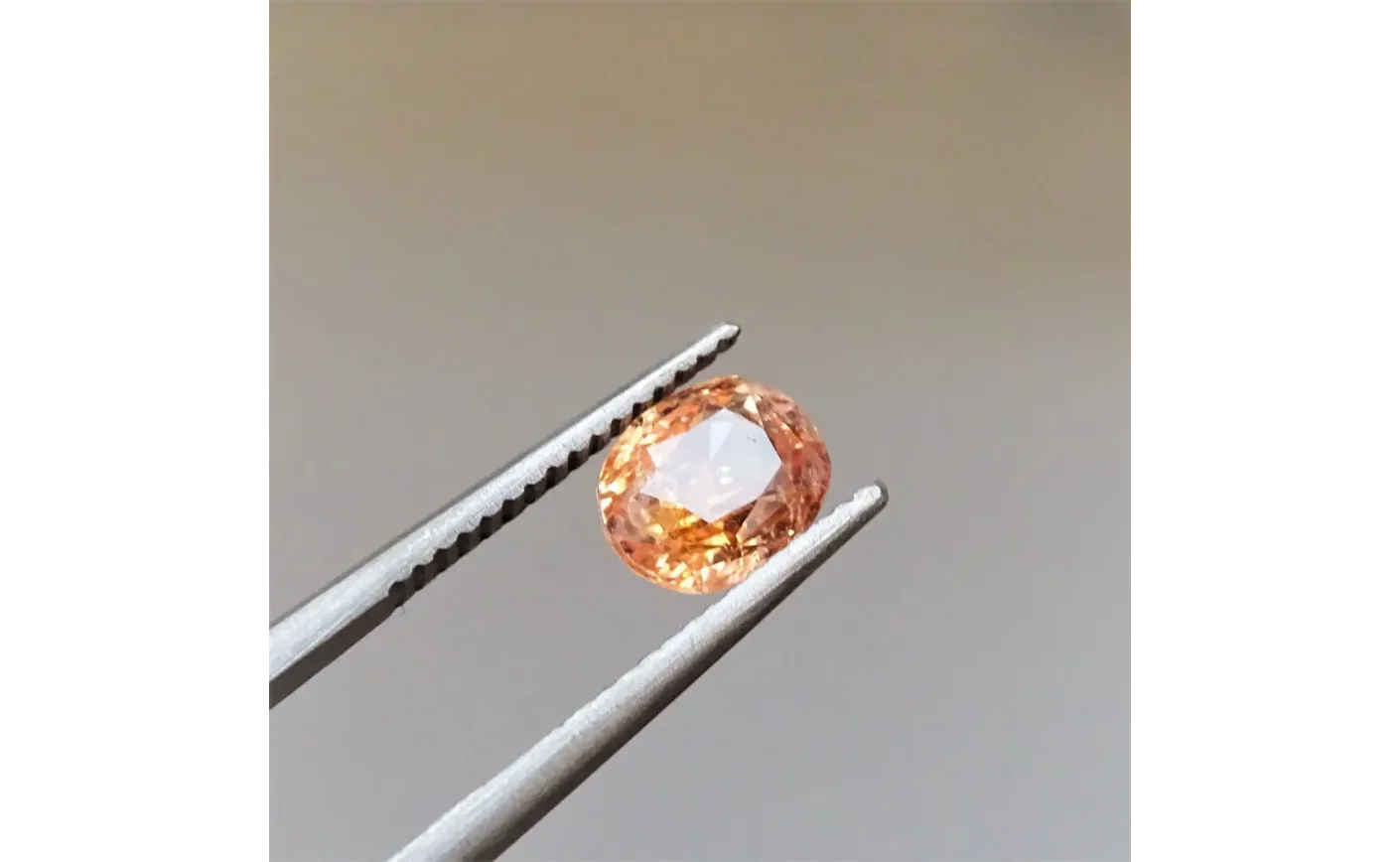 Padparadscha safír – nejvzácnější safír světa