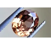 Zirkon – přírodní broušené drahokamy s vysokým leskem