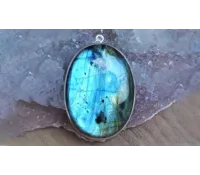 Labradorit – stříbrný přívěsek z přírodního minerálu