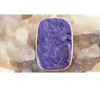 Charoit – stříbrný přívěsek z přírodního minerálu