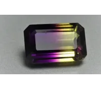 Ametrín - přírodní minerál s kombinací fialové a žluté barvy