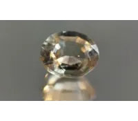 Žlutý safír – přírodní drahokam ze Srí Lanky